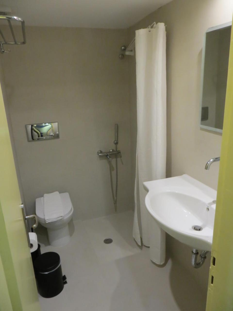 Leonidaion Guesthouse Ancient Olympia Екстериор снимка Bathroom