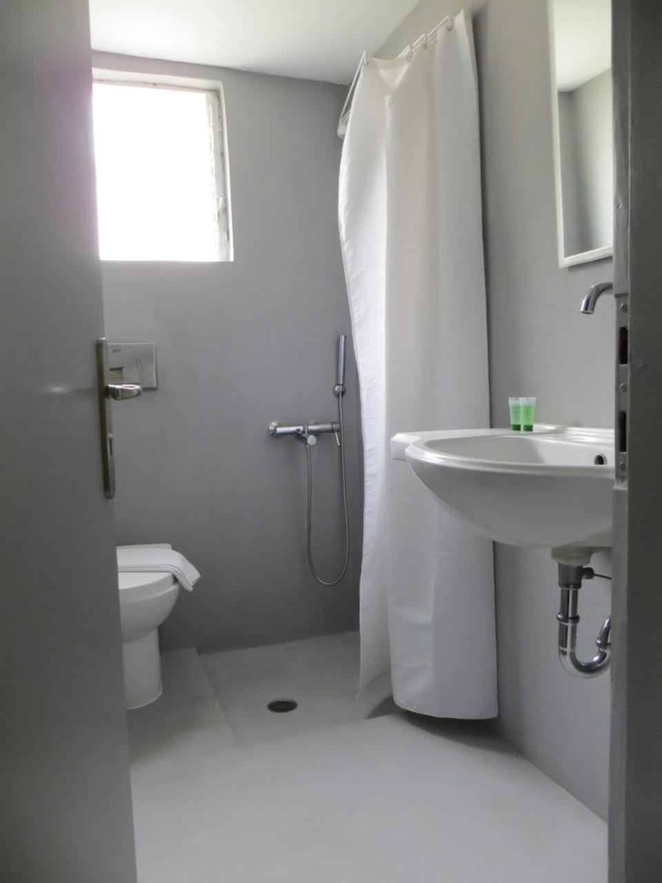 Leonidaion Guesthouse Ancient Olympia Екстериор снимка A wet room
